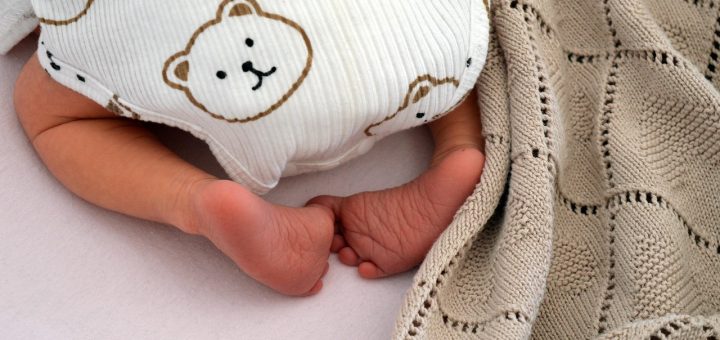 entdecken sie die wichtigsten essentials für neugeborene, die ihr baby von anfang an benötigen wird. unsere sorgfältig ausgewählten produkte sorgen für komfort und sicherheit, damit sie die ersten monate mit ihrem neugeborenen unbeschwert genießen können.