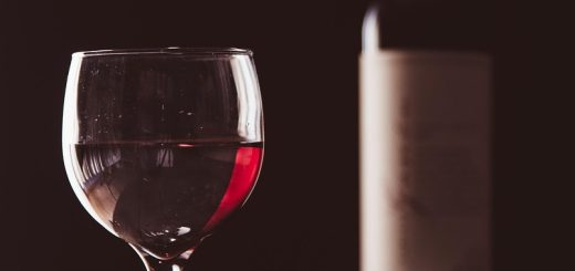entdecken sie unsere exquisite weinauswahl, die sorgfältig ausgewählt wurde, um jedem gaumen gerecht zu werden. von feinen rotweinen bis hin zu erfrischenden weißweinen – finden sie den perfekten wein für jeden anlass.