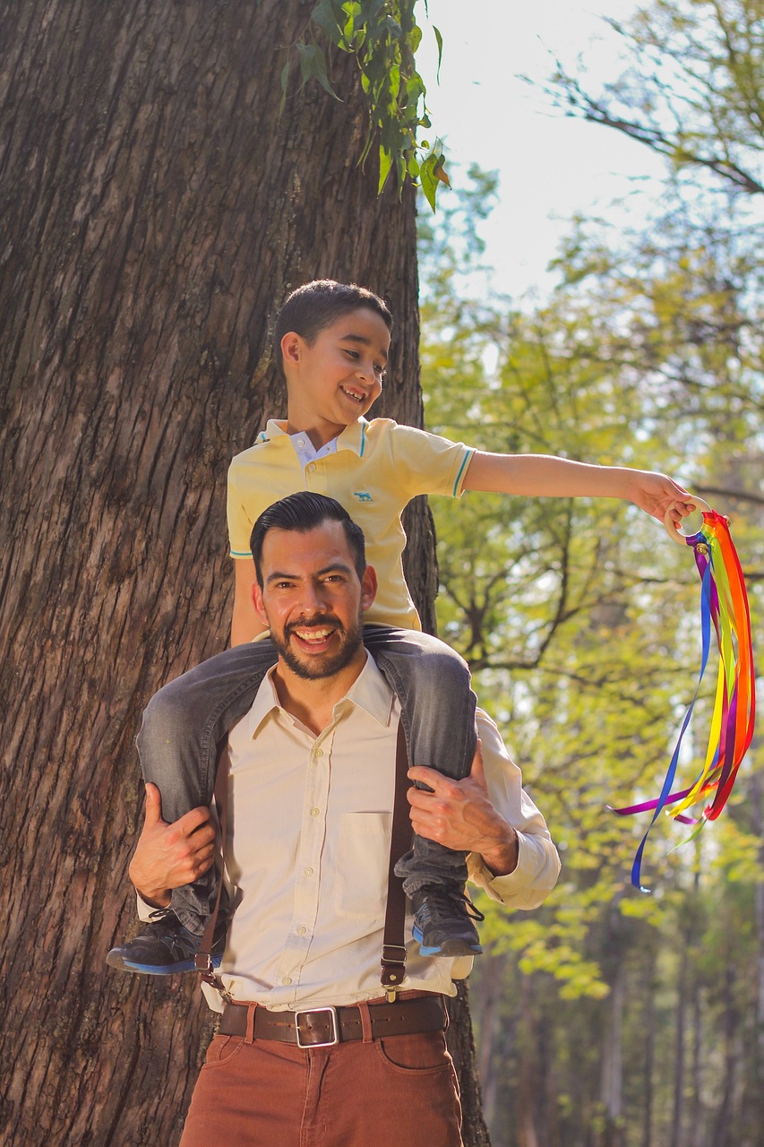 vaterschaftsurlaub: alles, was sie &uuml;ber die freistellung von v&auml;tern nach der geburt wissen m&uuml;ssen &ndash; dauer, anspruch und vorteile.